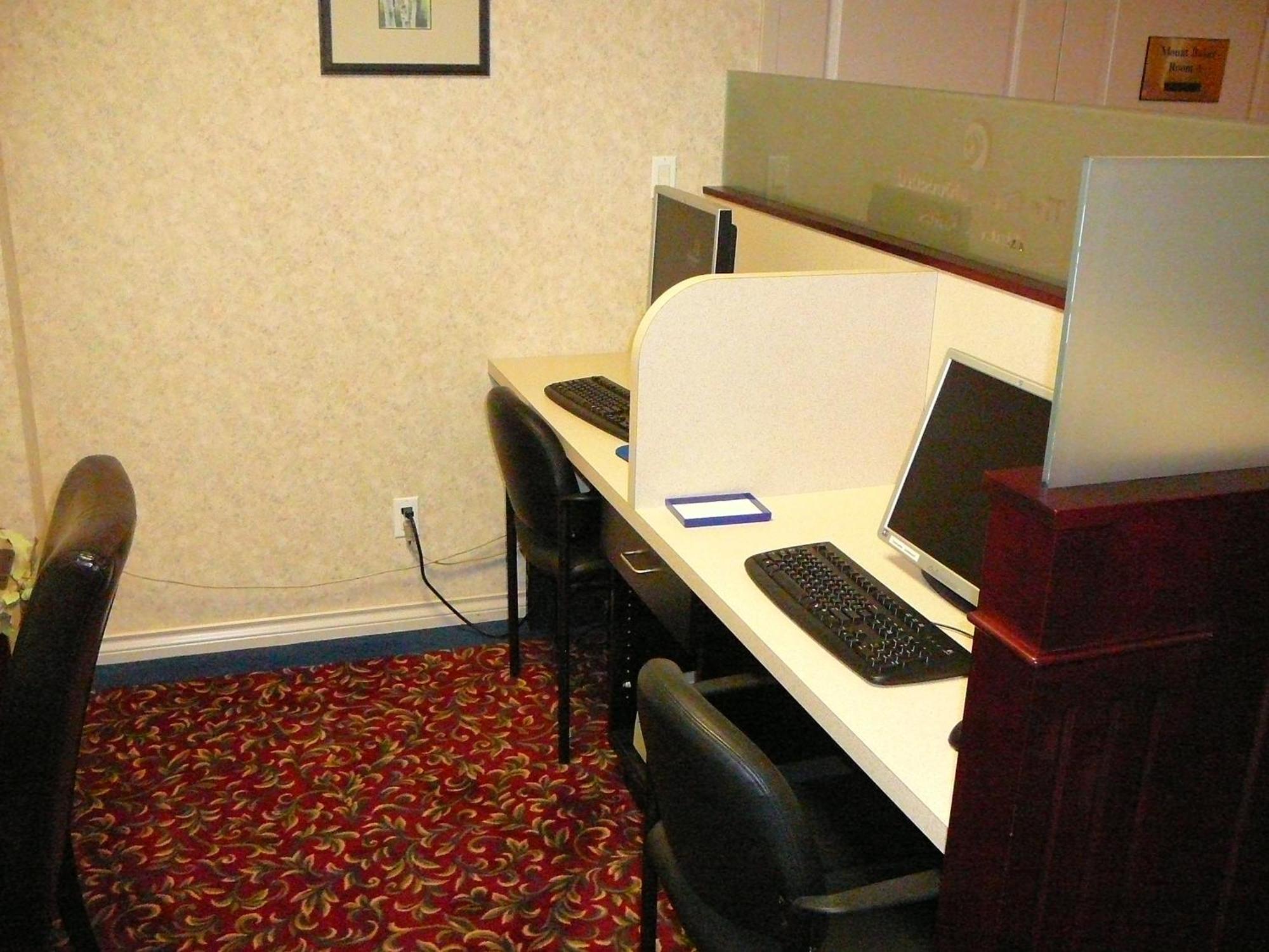 Coast Abbotsford Hotel & Suites Buitenkant foto