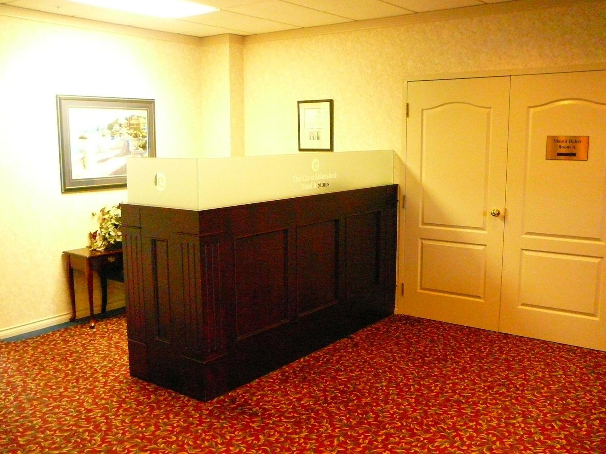 Coast Abbotsford Hotel & Suites Buitenkant foto