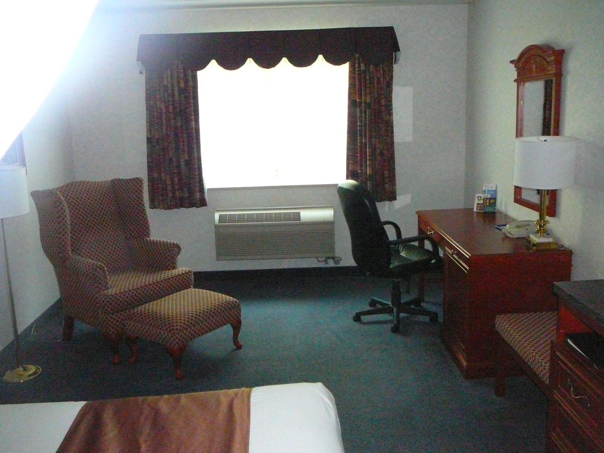 Coast Abbotsford Hotel & Suites Buitenkant foto