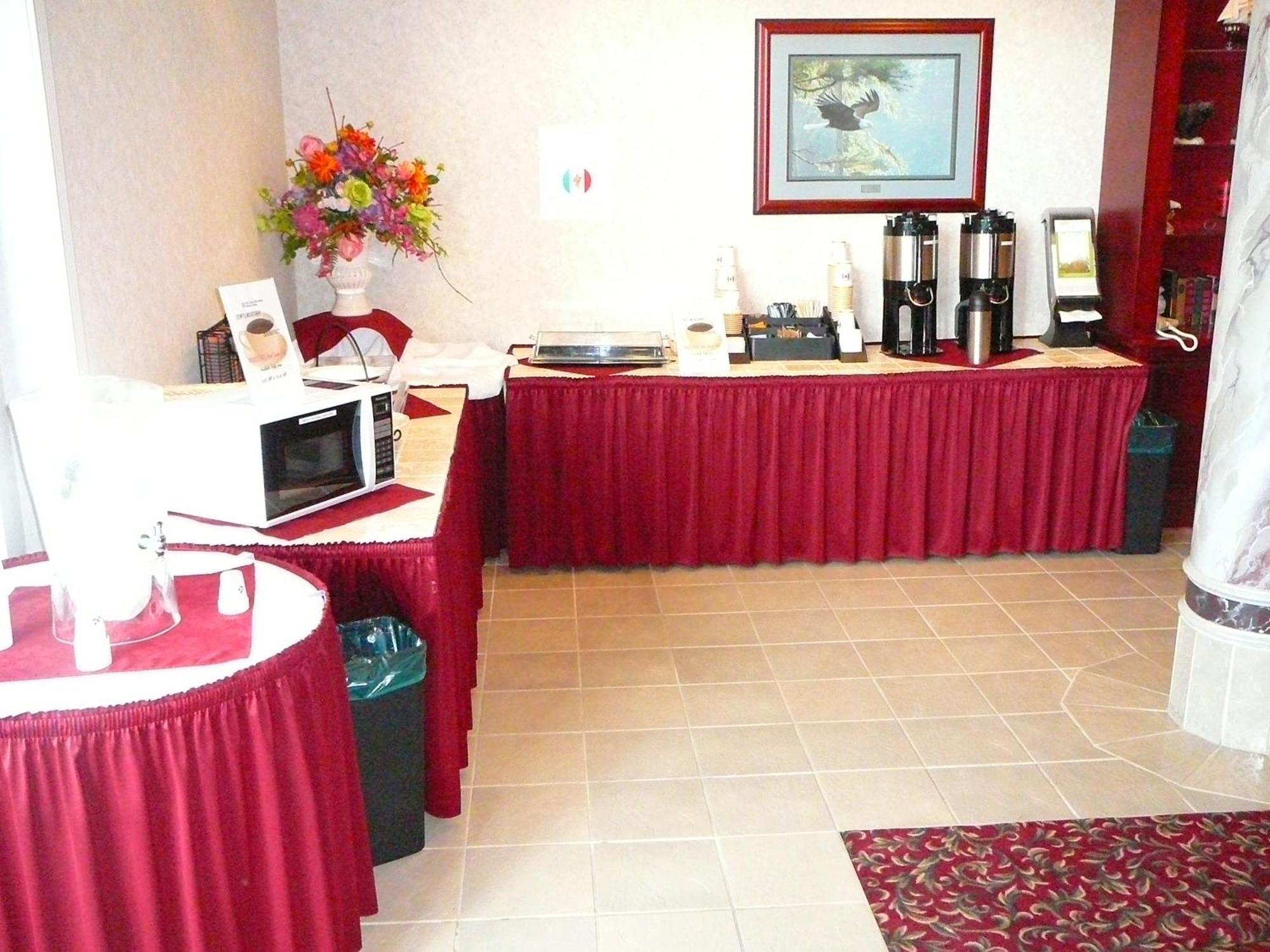 Coast Abbotsford Hotel & Suites Buitenkant foto