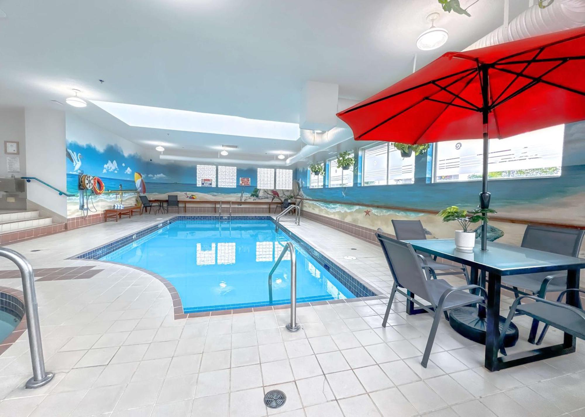 Coast Abbotsford Hotel & Suites Buitenkant foto