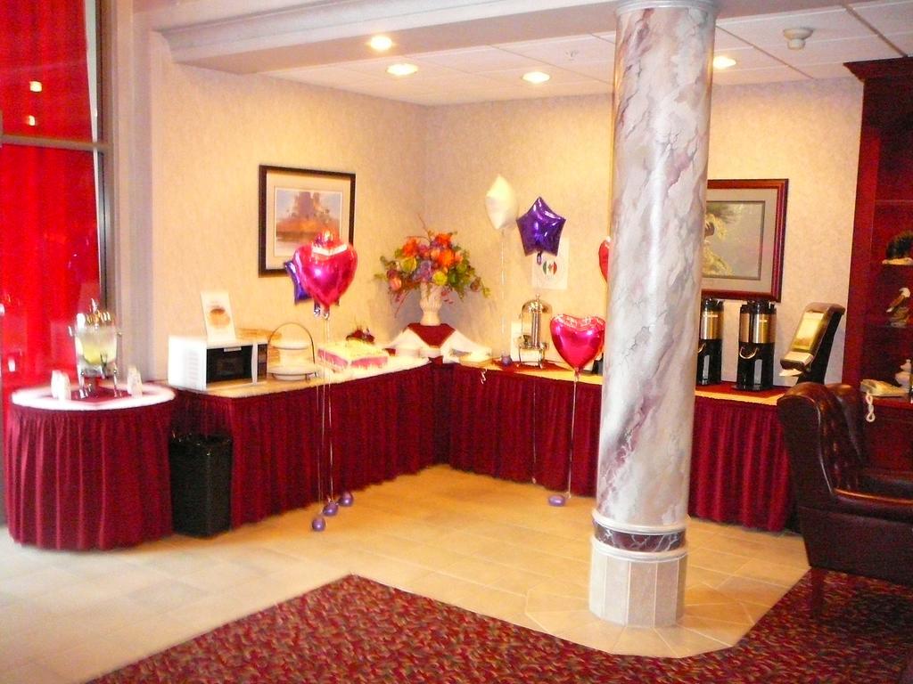 Coast Abbotsford Hotel & Suites Buitenkant foto